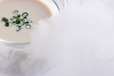 演出×料理で五感を楽しめる美味しさに