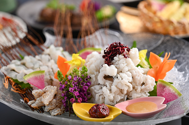 鱧のオードブル（刺身・湯引き）